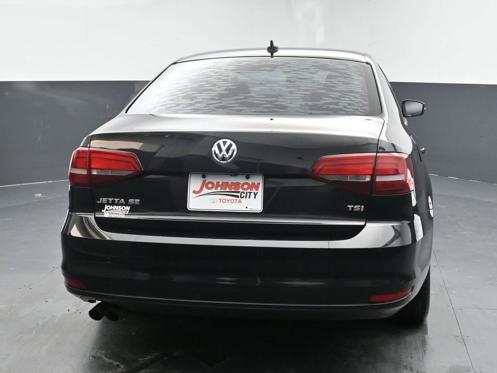 Used 2017 Volkswagen Jetta SE image 8