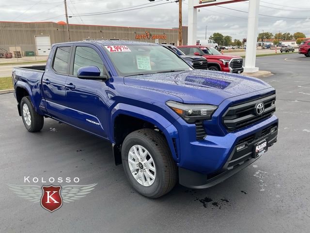 New 2025 Toyota Tacoma SR5