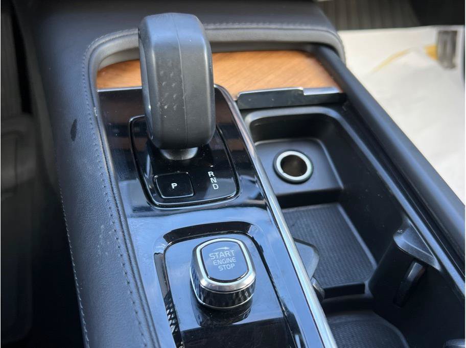 Used 2023 Volvo XC90 B6 Plus w/ Protection Package Premier AWD/4WD image 18