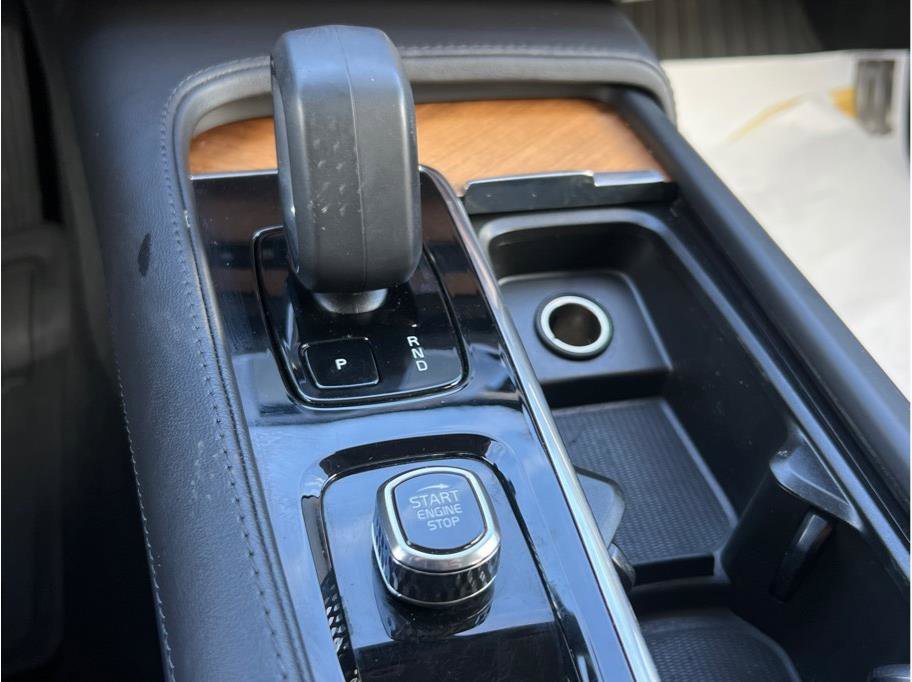 Used 2023 Volvo XC90 B6 Plus w/ Protection Package Premier AWD/4WD image 18