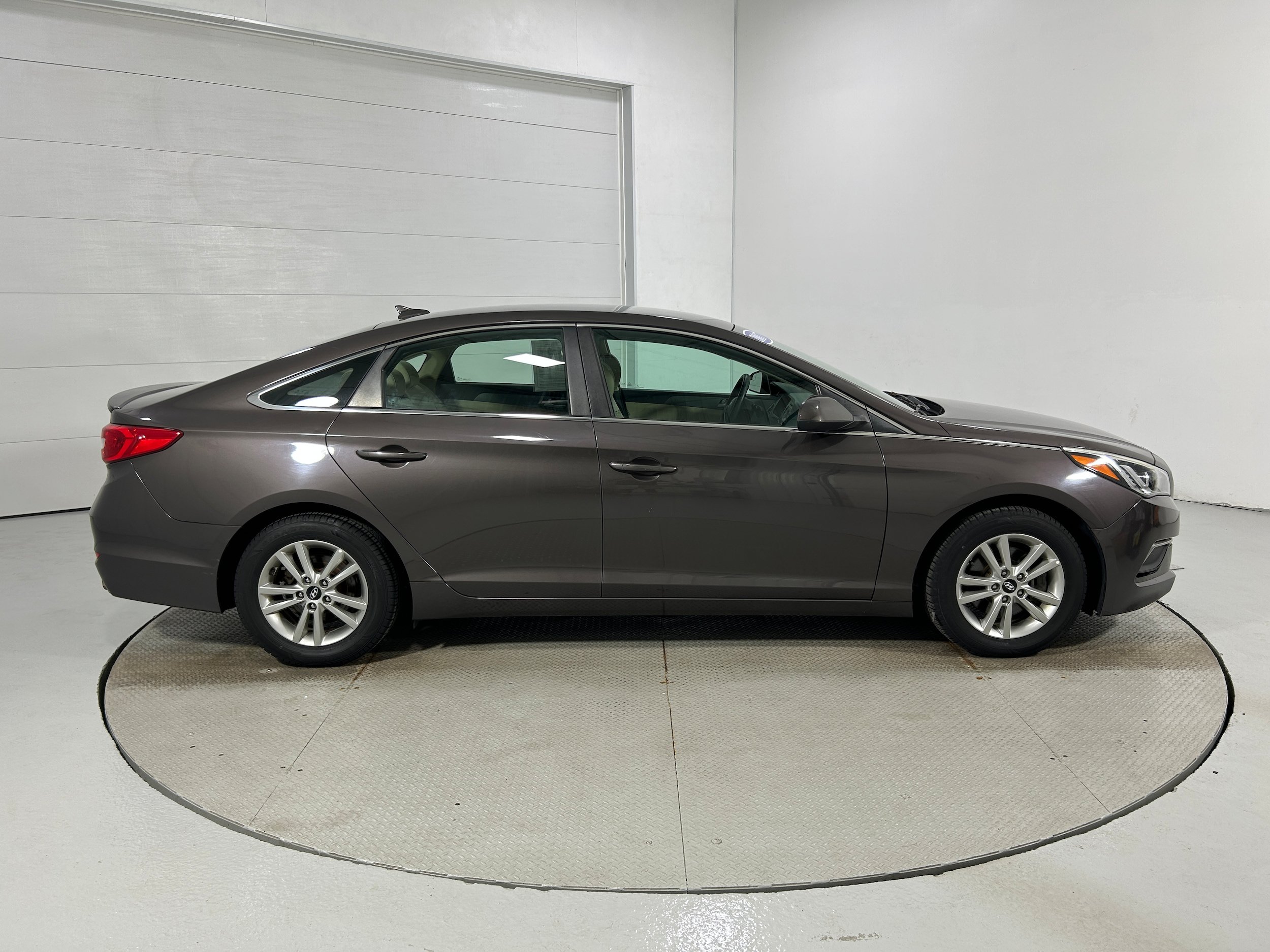 Used 2017 Hyundai Sonata SE FWD image 32