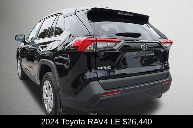 Used 2024 Toyota RAV4 LE image 9