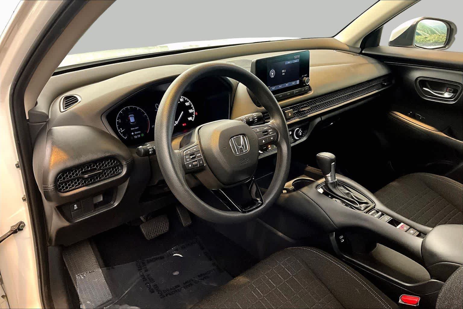 Used 2024 Honda HR-V LX image 16