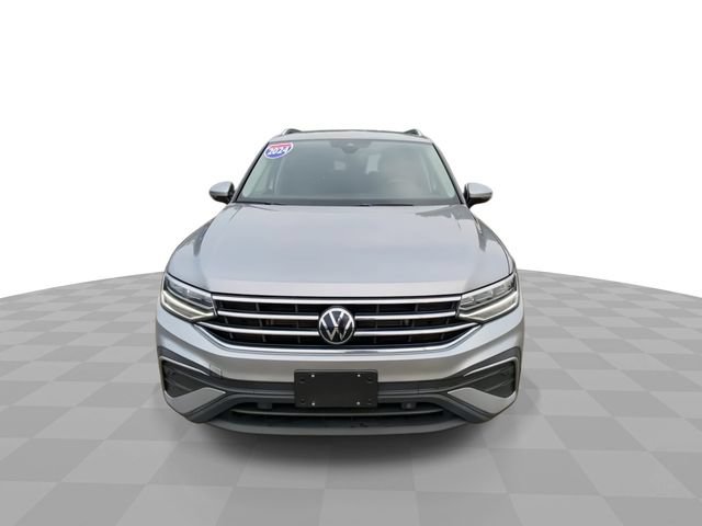 Used 2024 Volkswagen Tiguan SE FWD image 5