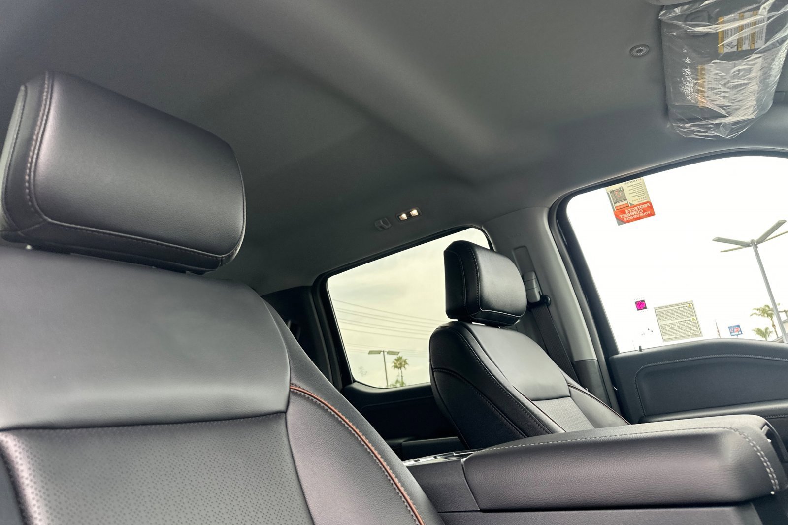 New 2025 Ford F250 Lariat w/ Black Appearance Package image 16