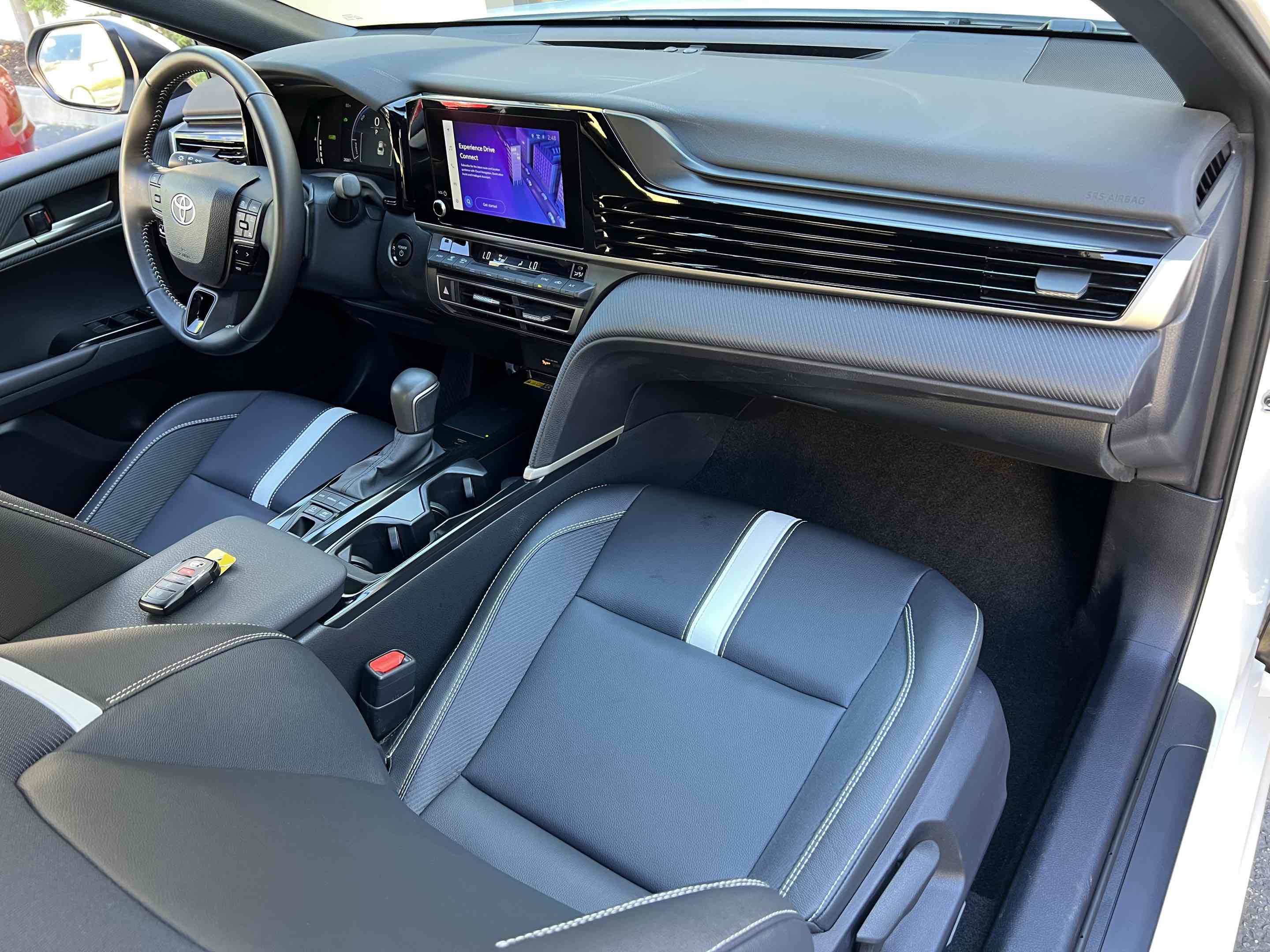 Used 2025 Toyota Camry SE image 29