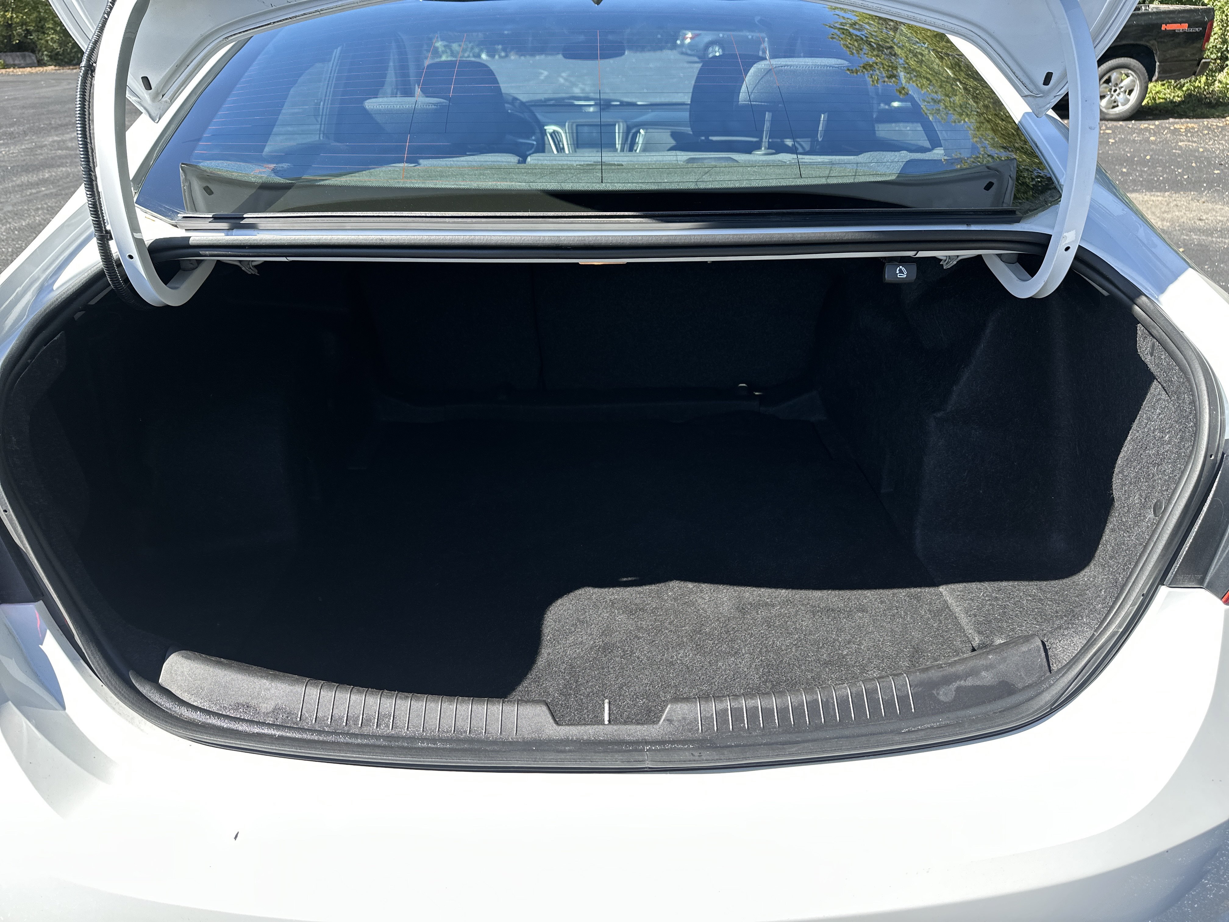 Used 2017 Chevrolet Malibu LS w/ LPO, Convenience Package 1 FWD image 23
