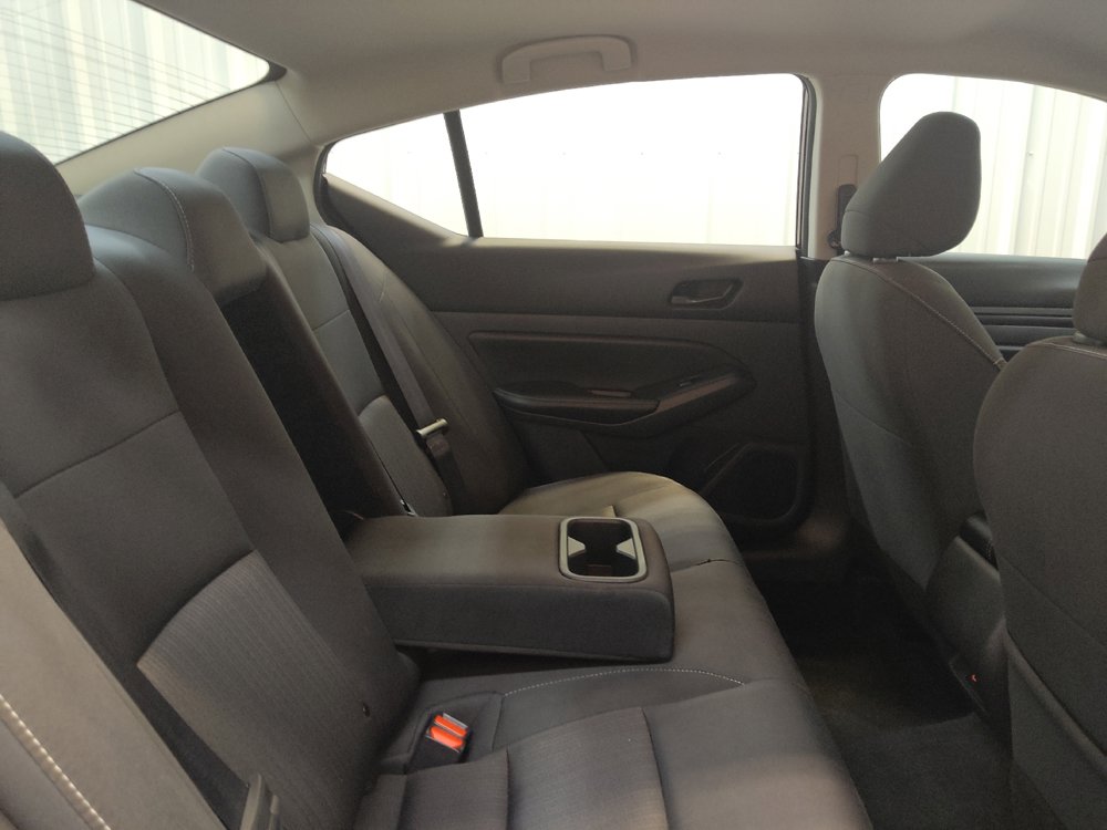 Used 2025 Nissan Altima 2.5 SV FWD image 19