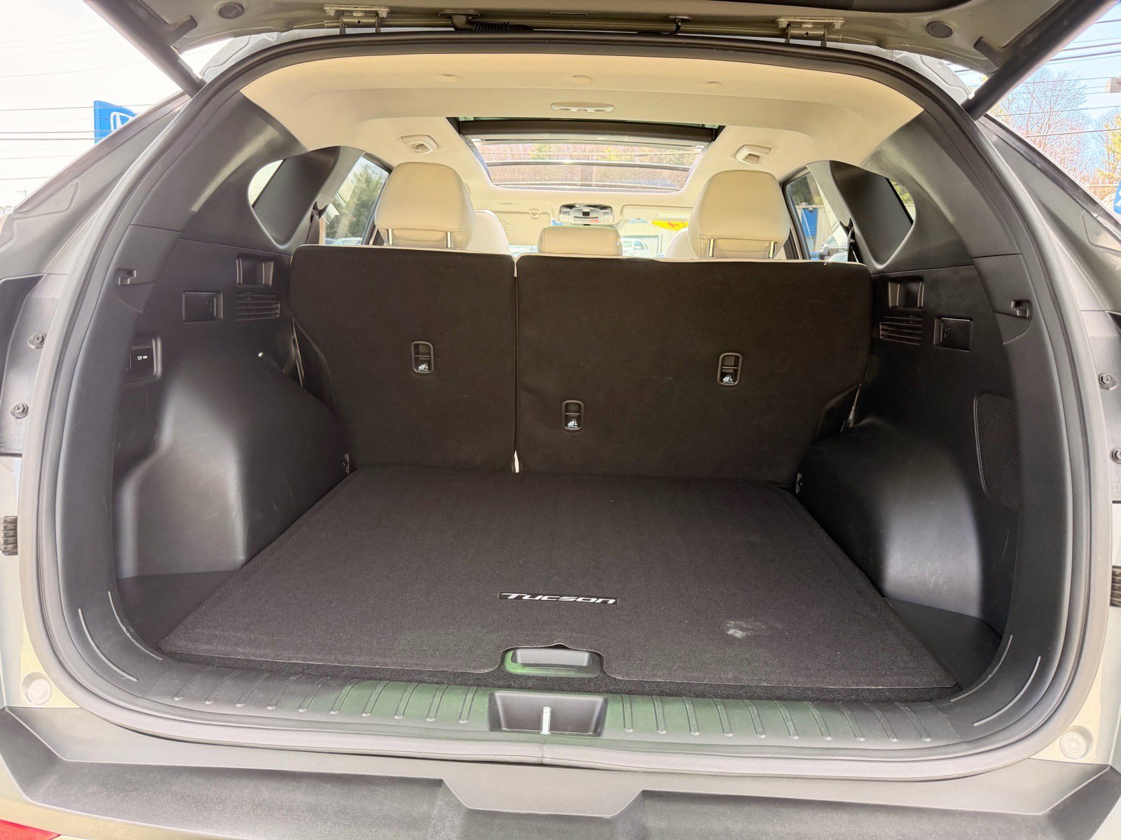 Used 2024 Hyundai Tucson Limited AWD/4WD image 25