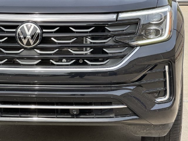 Used 2024 Volkswagen Atlas Cross Sport SEL R-Line AWD/4WD image 8