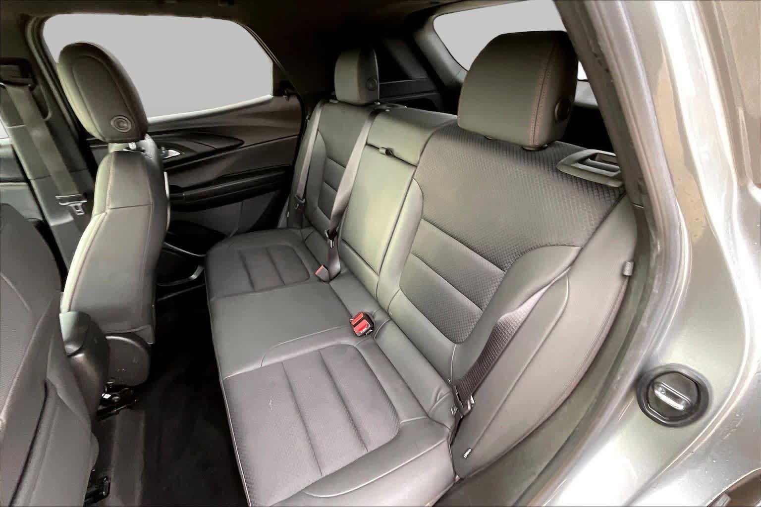Used 2023 Chevrolet TrailBlazer RS FWD image 19