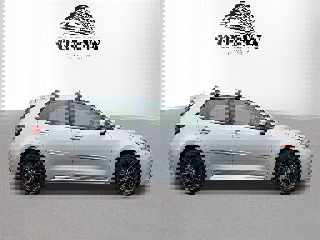 Used 2025 Toyota Corolla XSE image 3