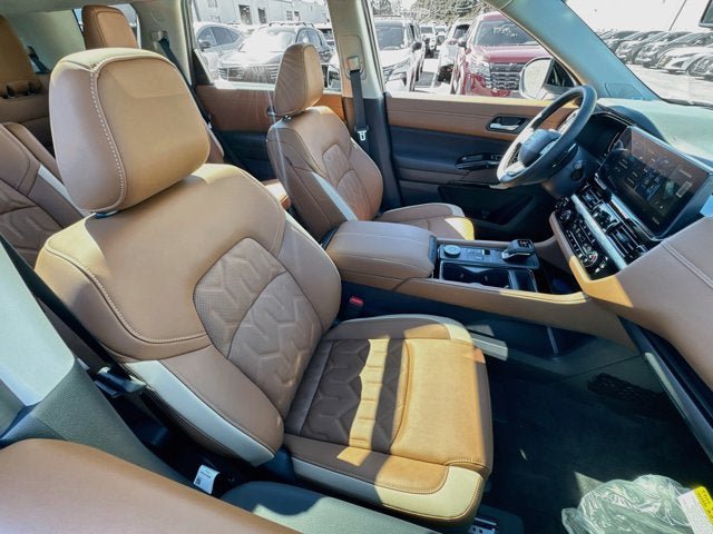 New 2026 Nissan Pathfinder Platinum AWD/4WD image 26