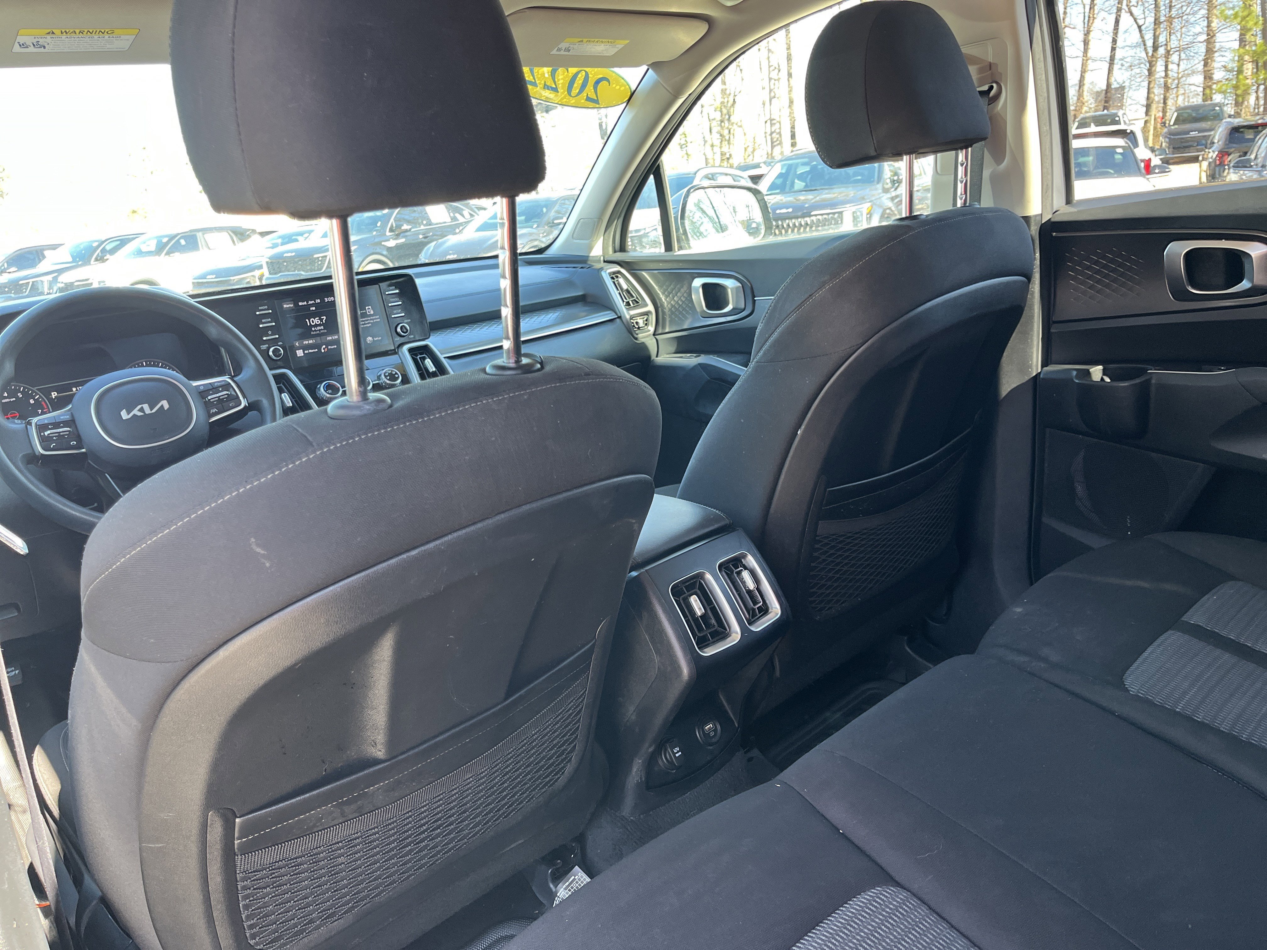 Certified 2022 Kia Sorento LX image 18