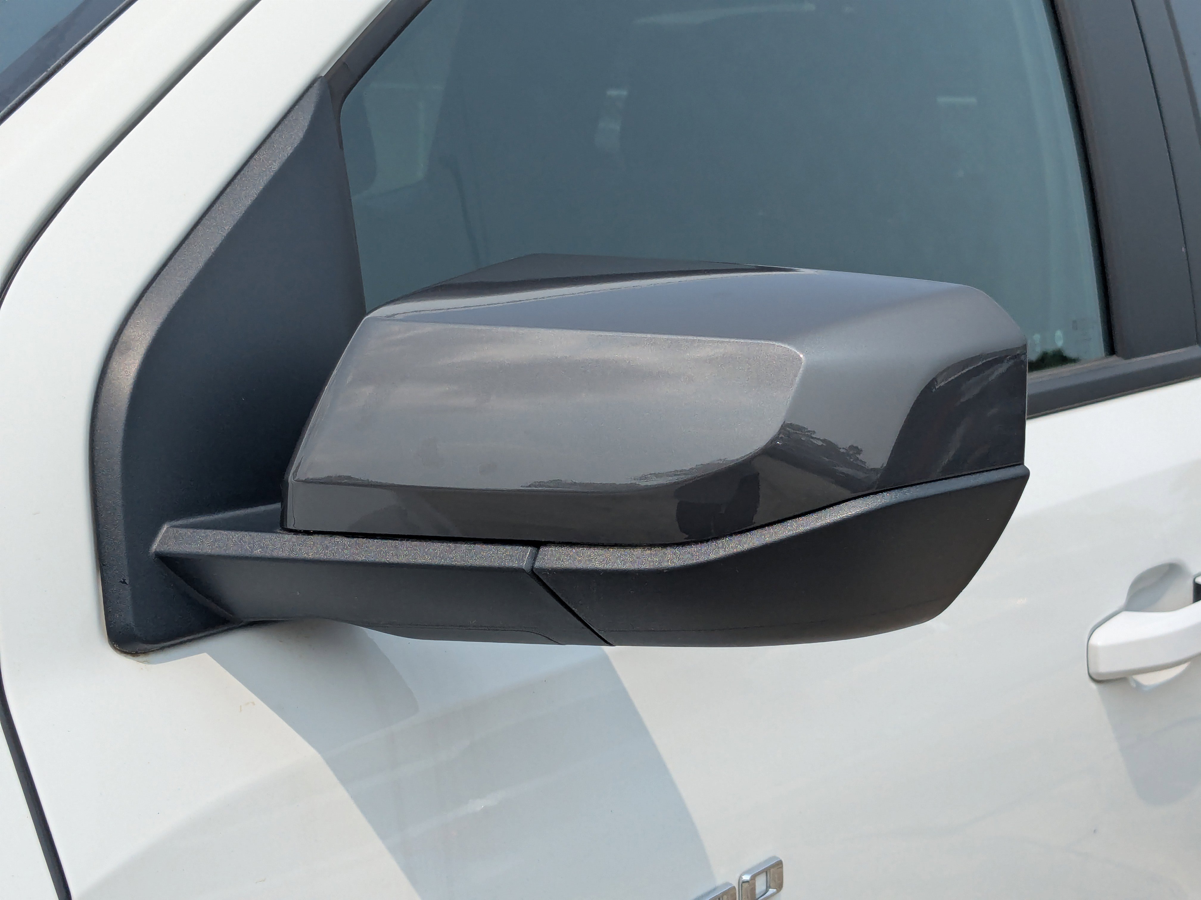 Used 2024 Chevrolet Colorado LT w/ LT Convenience Package II image 26