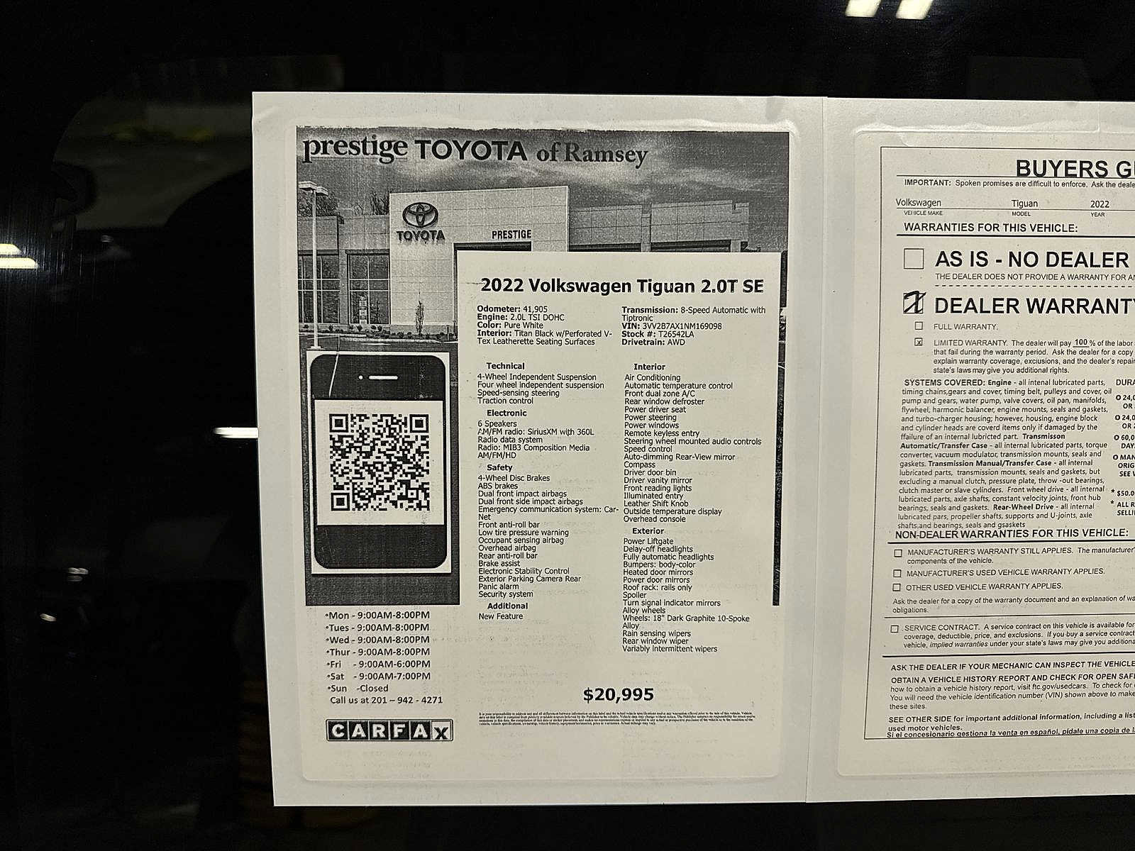 Used 2022 Volkswagen Tiguan SE image 13