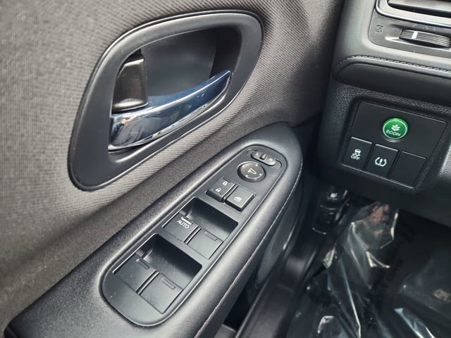 Used 2020 Honda HR-V Sport image 32