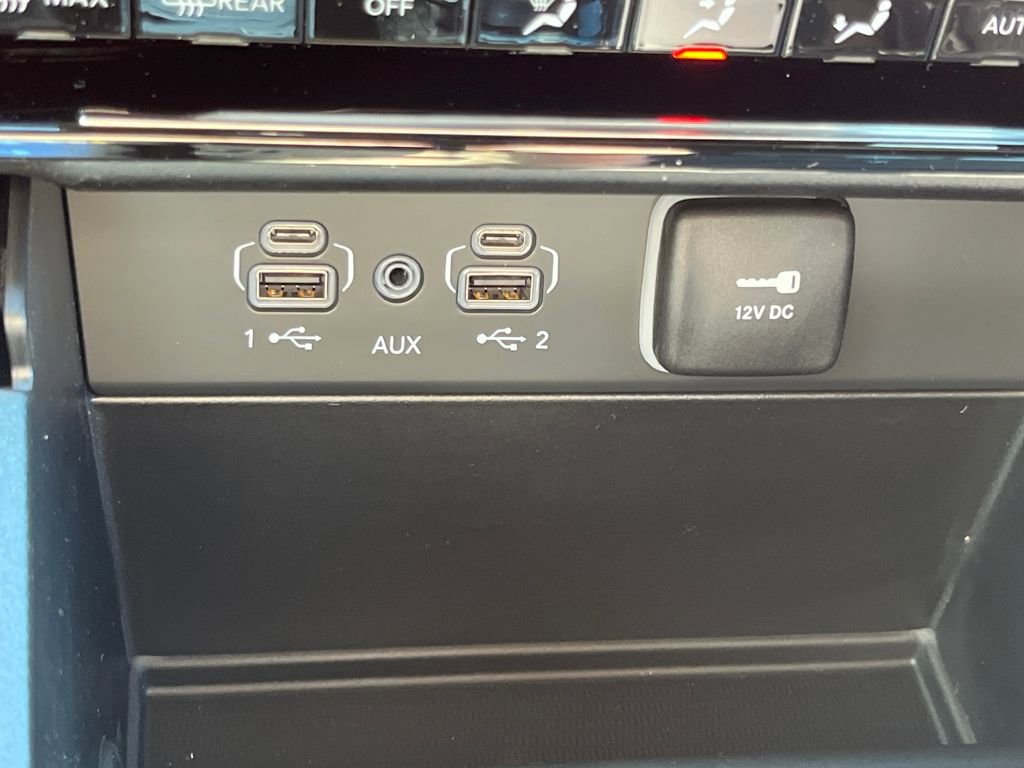 New 2025 Jeep Grand Cherokee Limited w/ Trailer Tow Package image 15