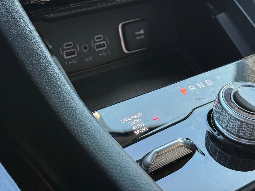 Used 2024 Jeep Grand Cherokee Limited w/ Luxury Tech Group II image 22