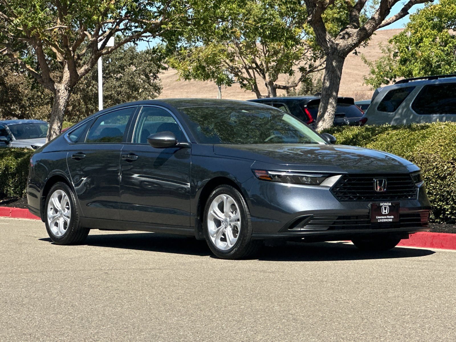 Used 2025 Honda Accord LX image 8