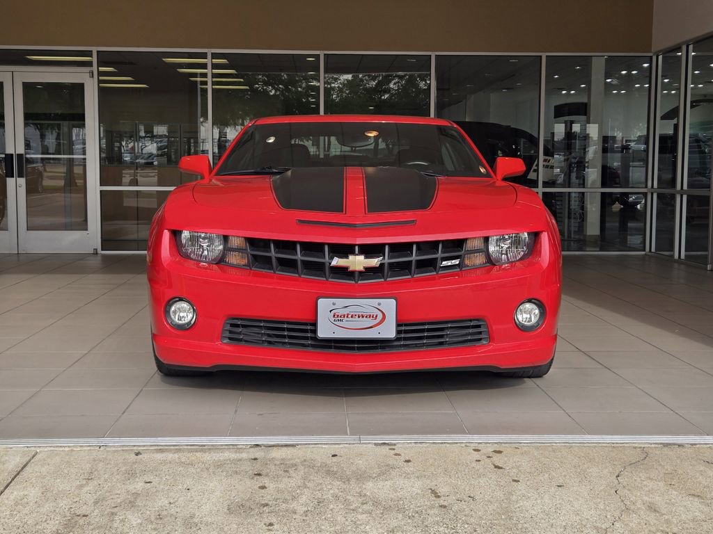 Used 2010 Chevrolet Camaro SS w/ RS Package RWD image 2