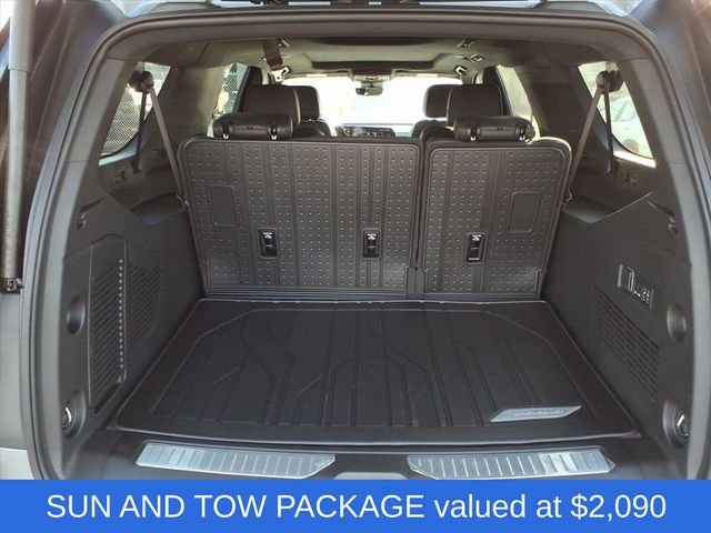 New 2026 Chevrolet Suburban High Country w/ Sun And Tow Package image 4