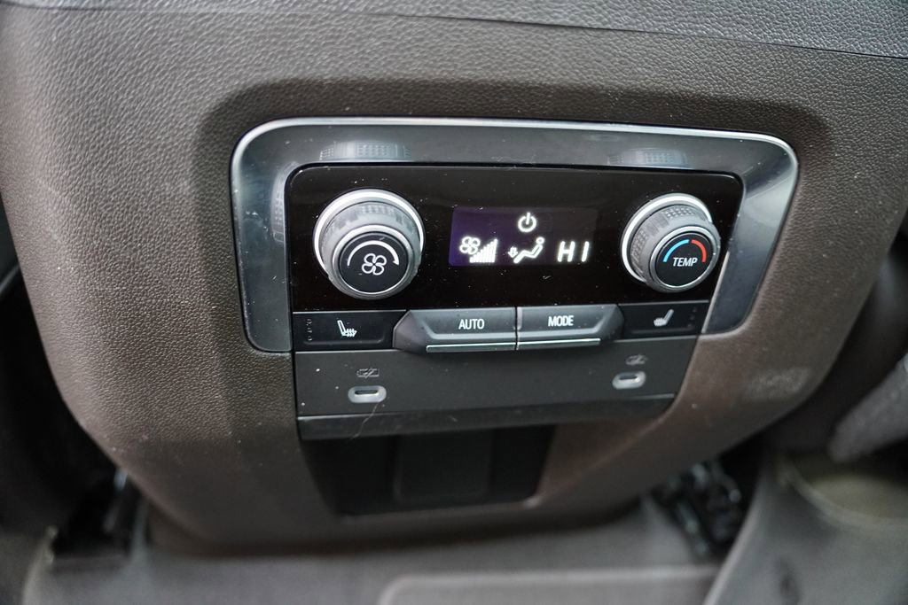 Used 2022 Chevrolet Tahoe LT w/ LT Signature Package image 21