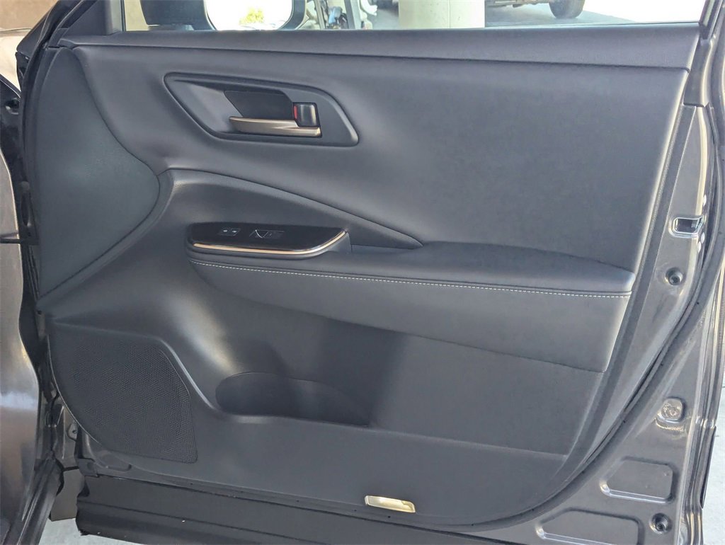 Used 2024 Toyota Crown Limited image 32