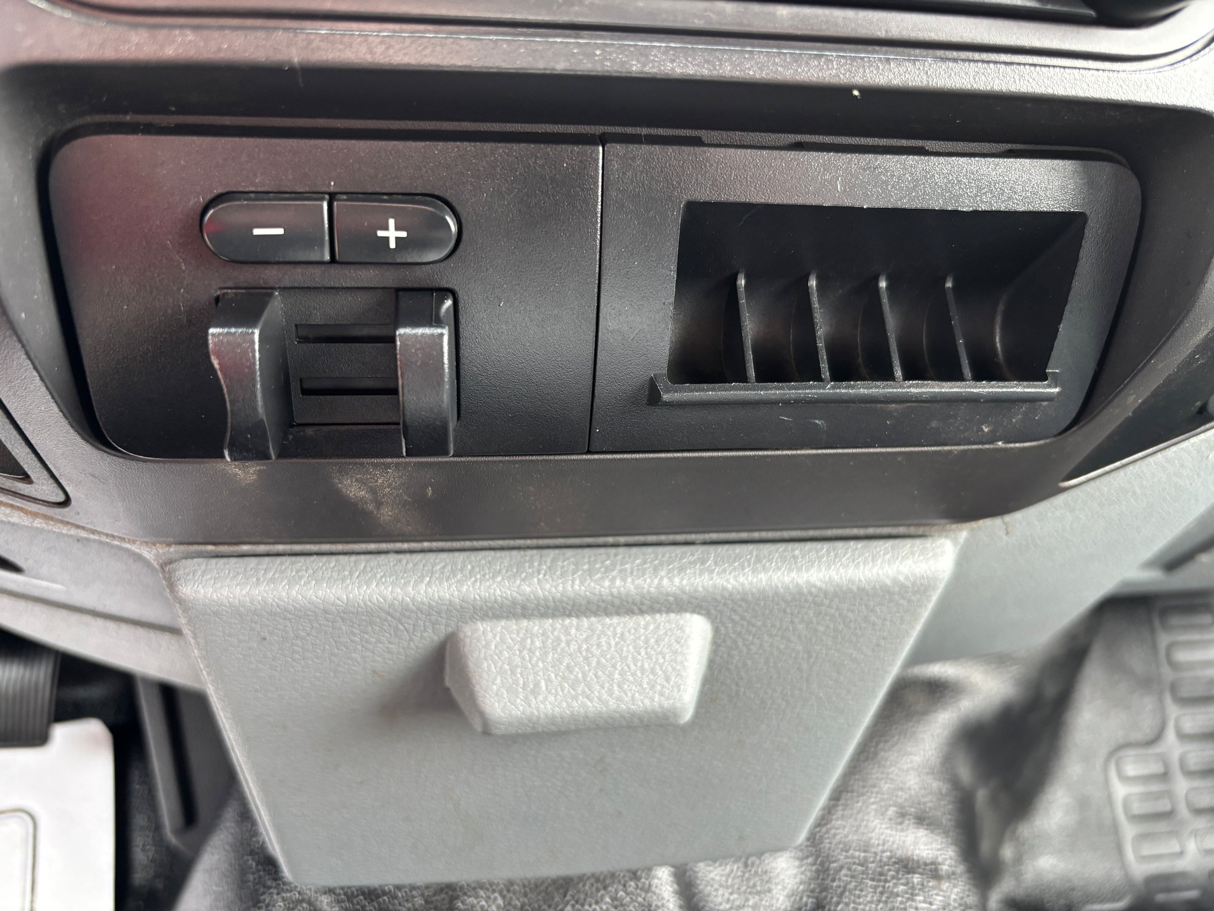 Used 2011 Ford F350 XL w/ Skid Plate Pkg AWD/4WD image 20