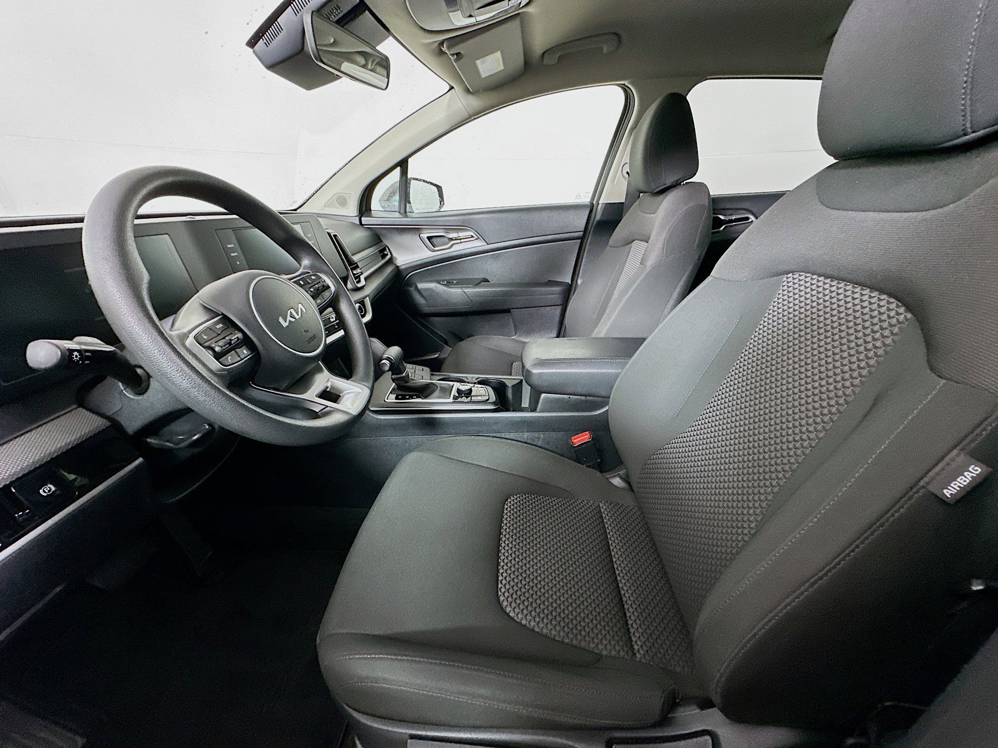 Used 2024 Kia Sportage LX image 13