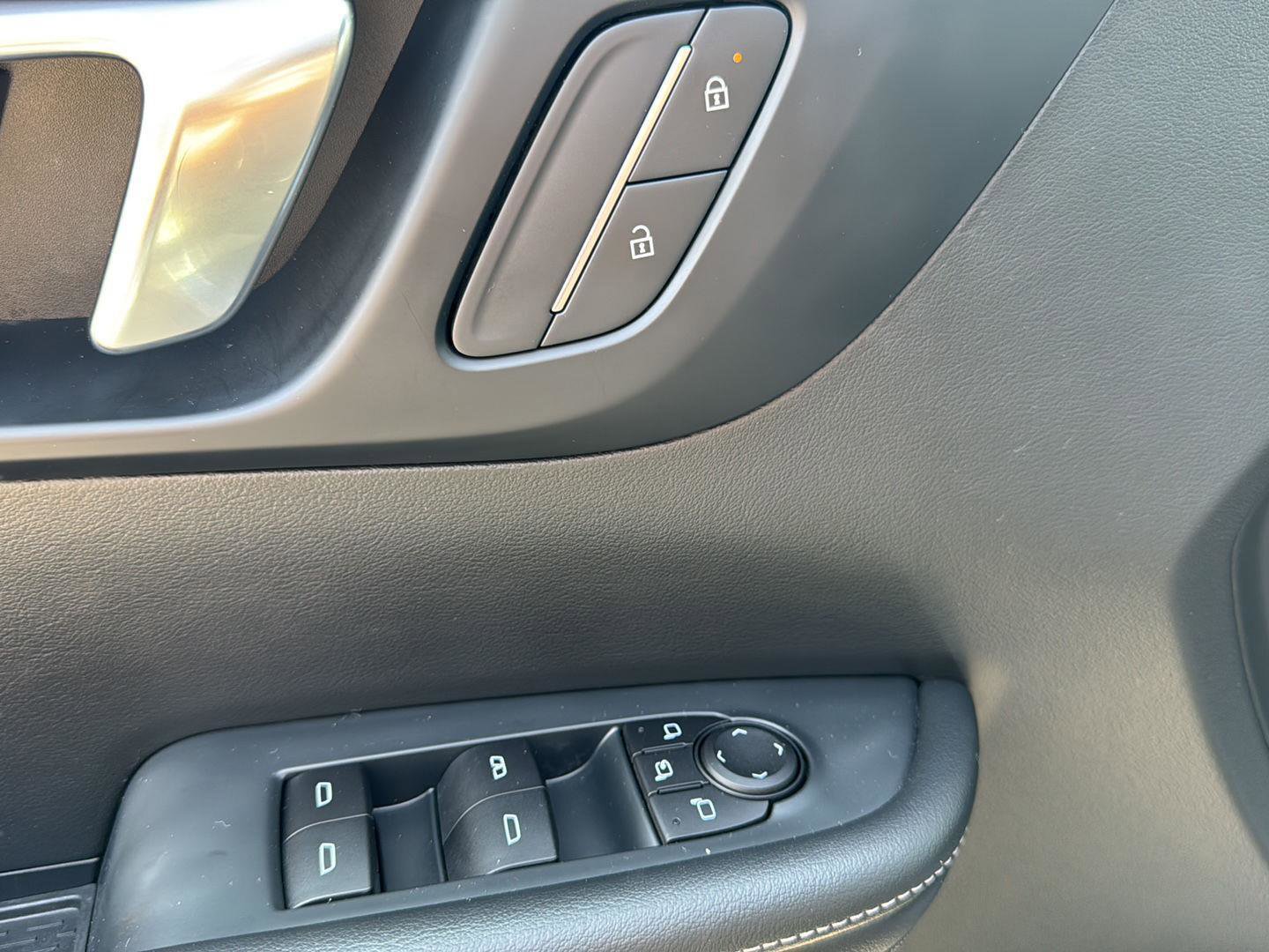 Used 2025 Buick Enclave Preferred image 12