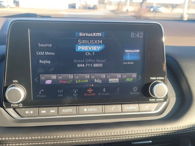 Used 2023 Nissan Rogue SV image 15