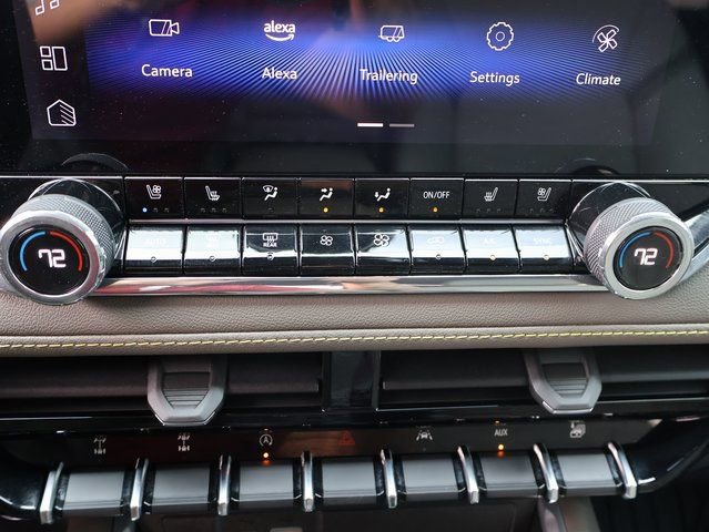 Certified 2025 Chevrolet Colorado ZR2 w/ Technology Package image 32