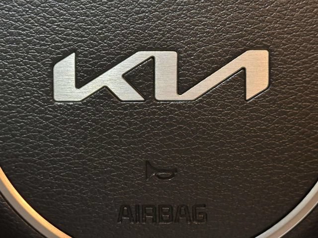 Used 2023 Kia Sportage EX AWD/4WD image 27