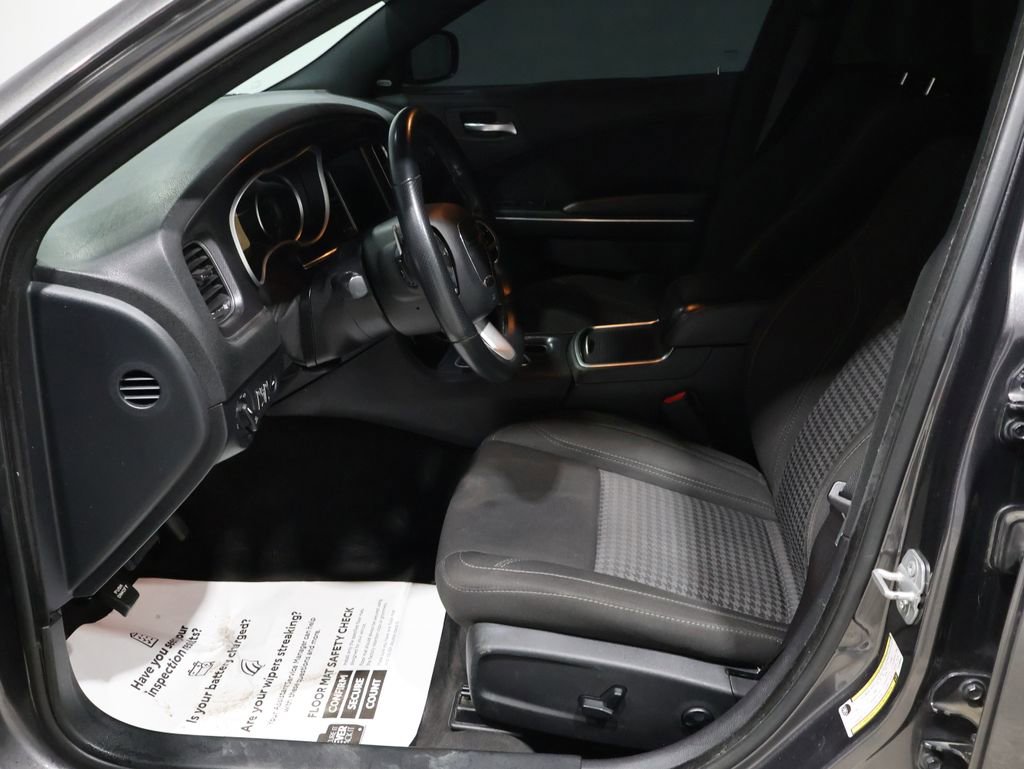 Used 2018 Dodge Charger GT image 10
