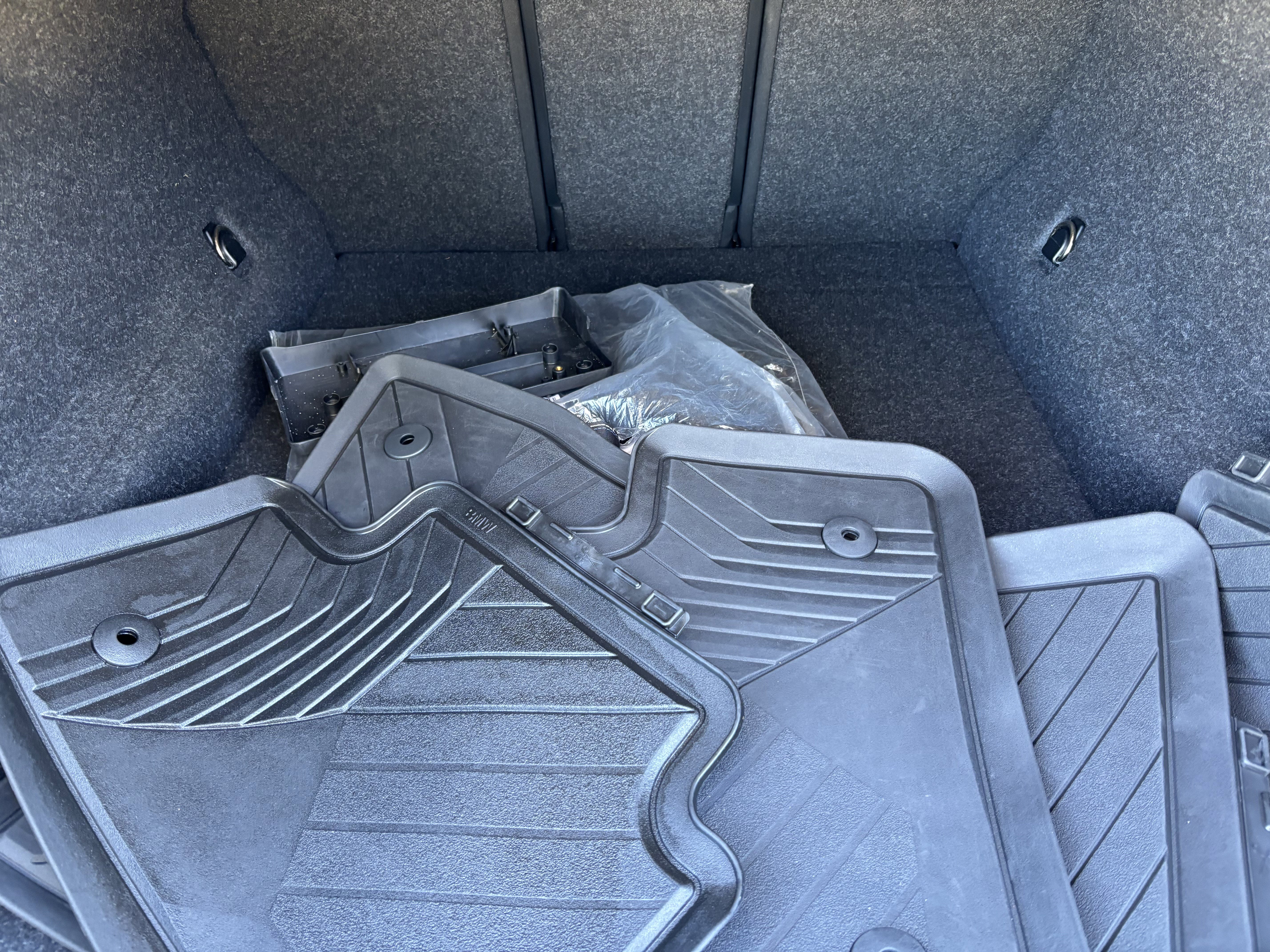 Used 2025 BMW 530i xDrive w/ Premium Package AWD/4WD image 34