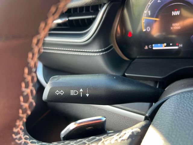 Used 2023 Jeep Grand Cherokee Altitude AWD/4WD image 18