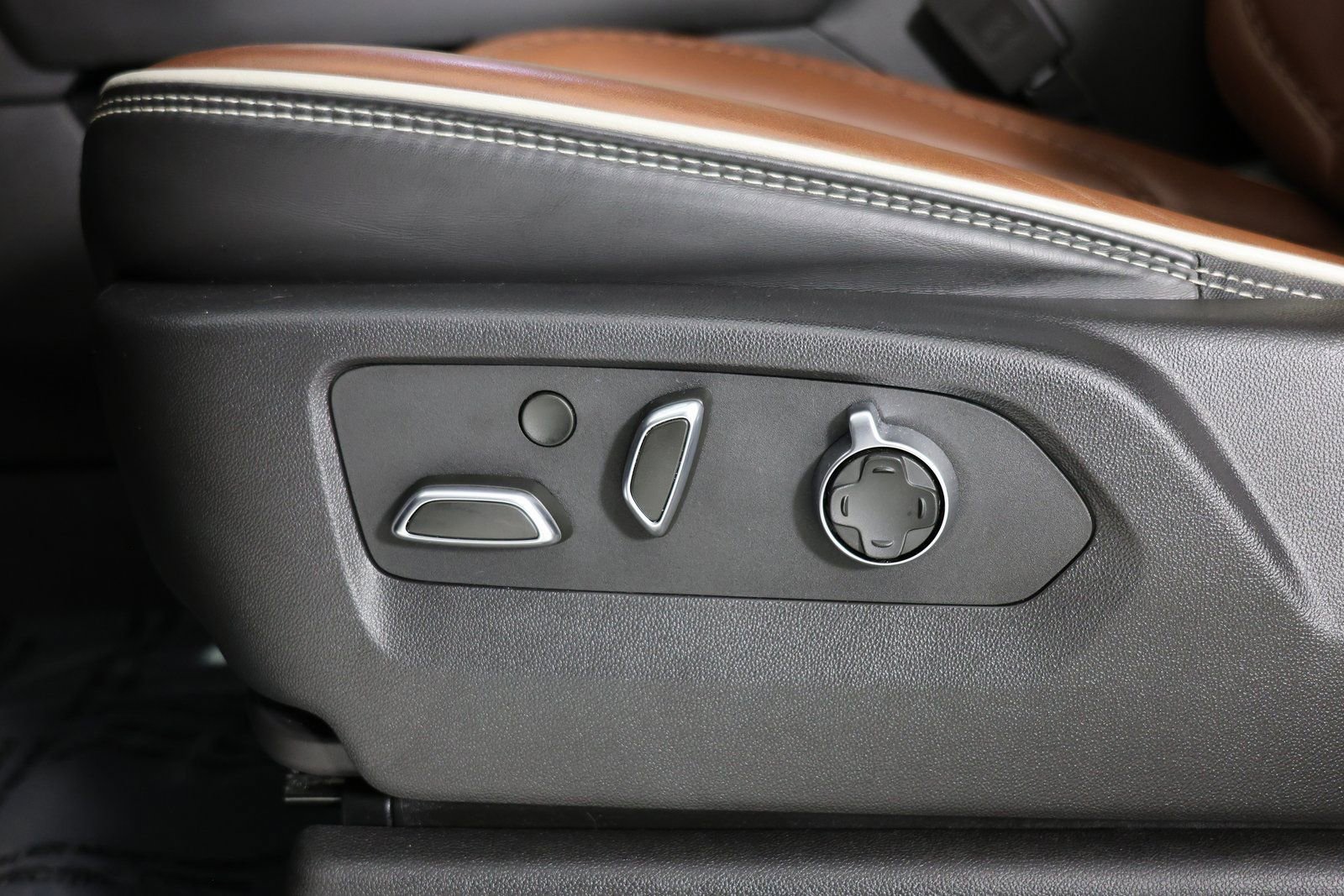 Used 2024 GMC Sierra 1500 Denali Ultimate image 27