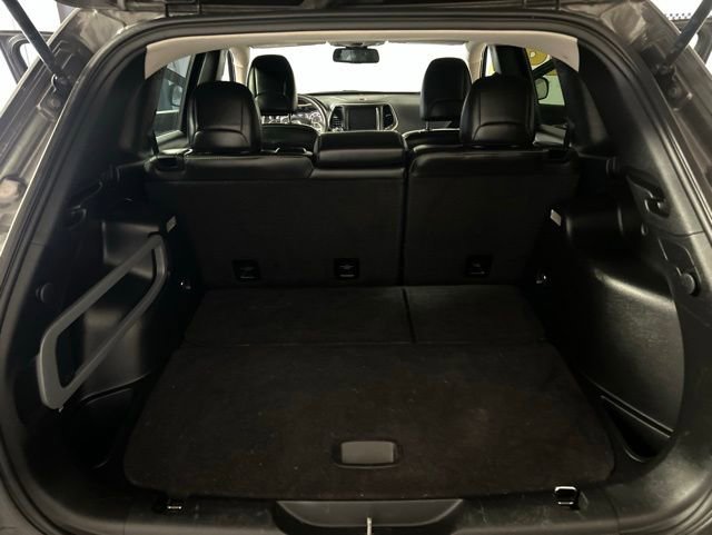 Used 2017 Jeep Cherokee Latitude w/ True North Edition AWD/4WD image 40