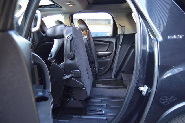 Used 2012 GMC Acadia SLT FWD image 13
