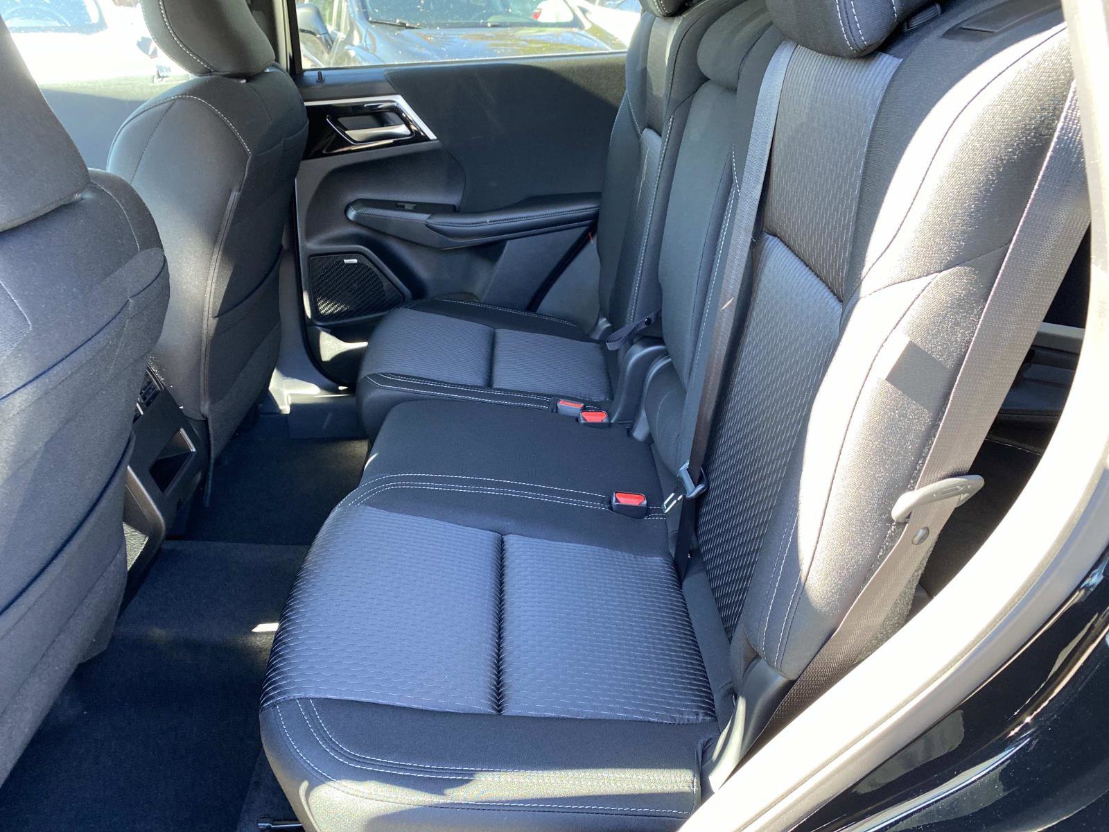 New 2026 Mitsubishi Outlander ES image 7