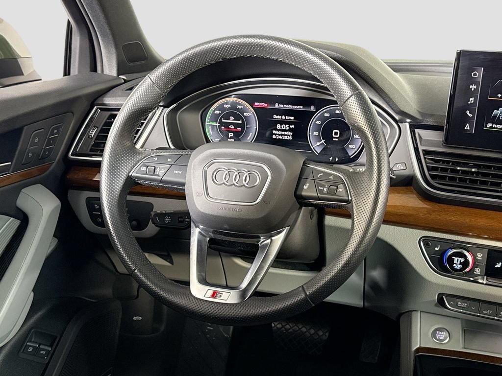 Used 2024 Audi Q5 e Premium Plus w/ Premium Plus Package AWD/4WD image 10
