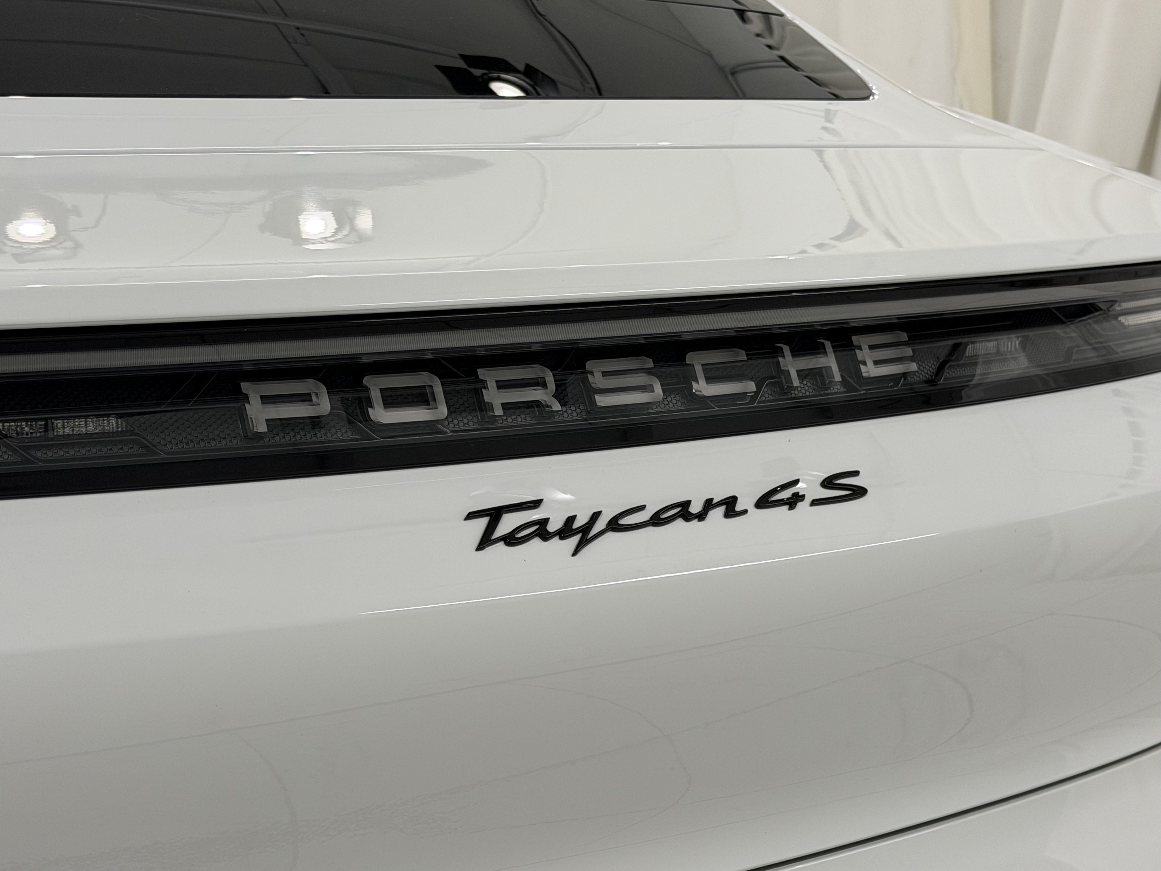 New 2026 Porsche Taycan 4S AWD/4WD image 72