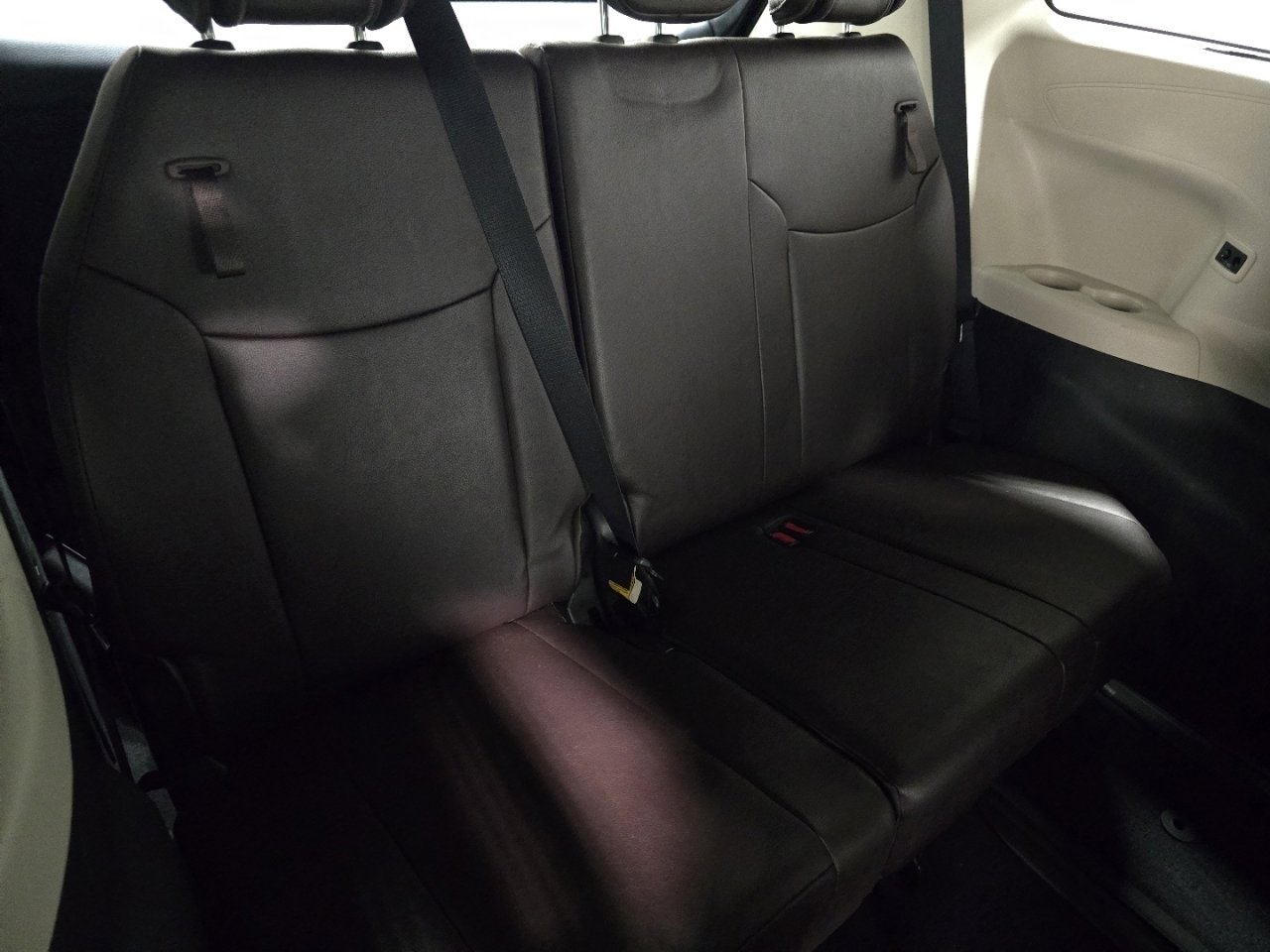 Used 2022 Toyota Sienna Platinum image 26