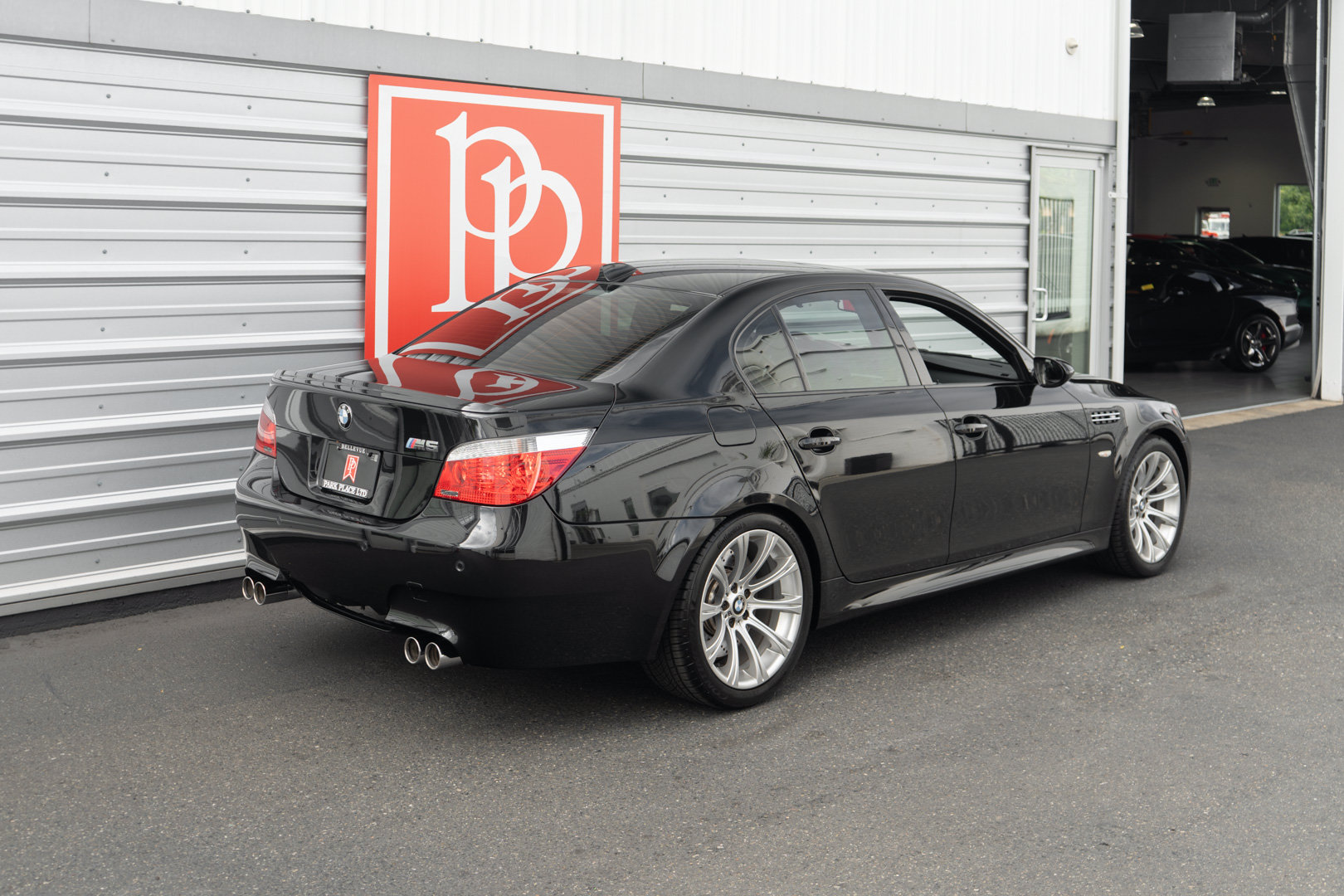 Used 2006 BMW M5 RWD image 28