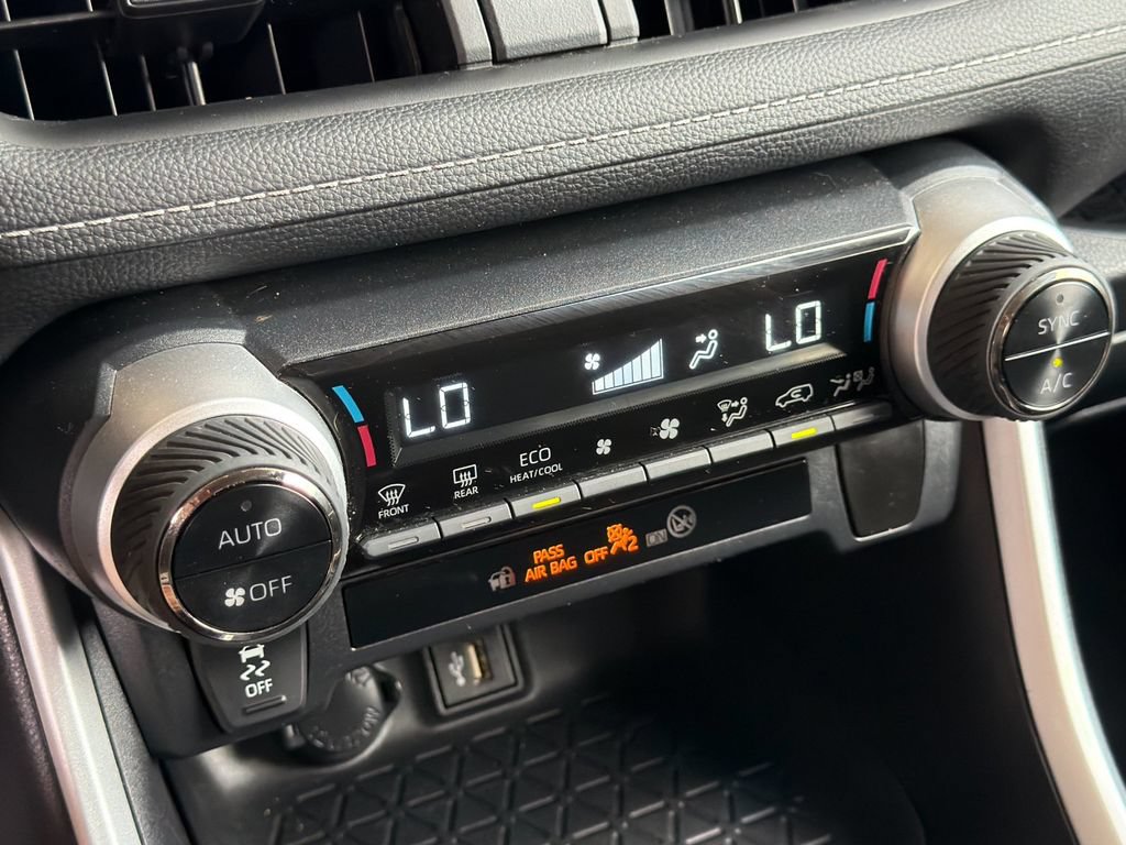 Used 2024 Toyota RAV4 LE AWD/4WD image 20
