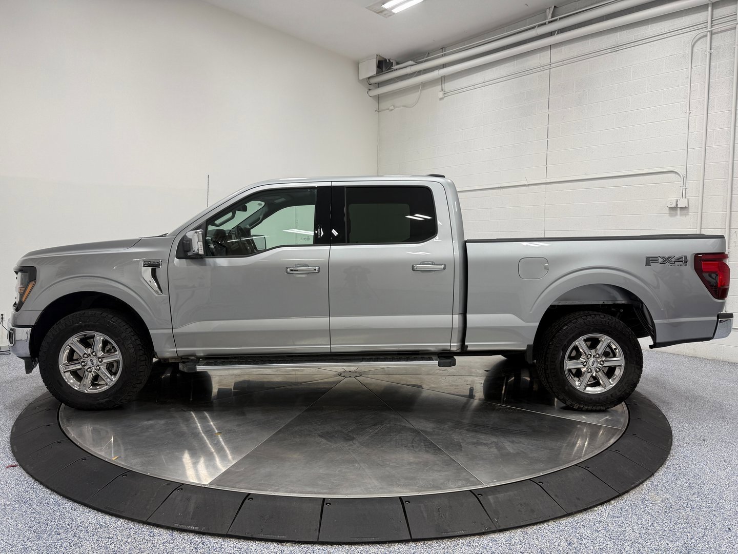 Used 2024 Ford F150 XLT w/ Equipment Group 302A MID image 4