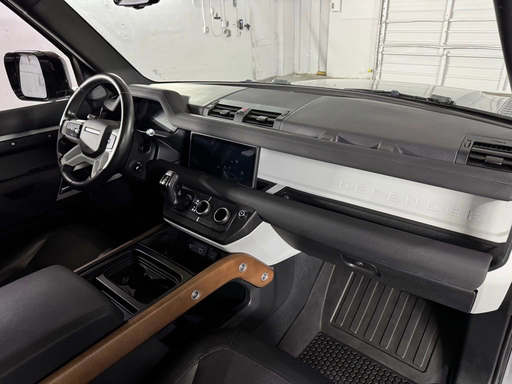 Used 2022 Land Rover Defender 110 X-Dynamic SE AWD/4WD image 54