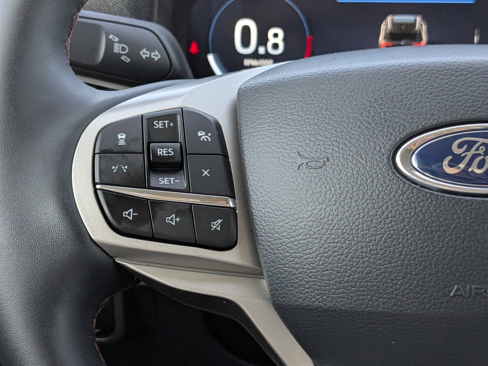 New 2026 Ford Explorer Active w/ Active Comfort Package image 30