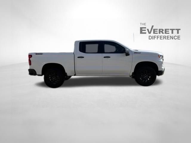 Used 2025 Chevrolet Silverado 1500 LT Trail Boss w/ Convenience Package II image 4